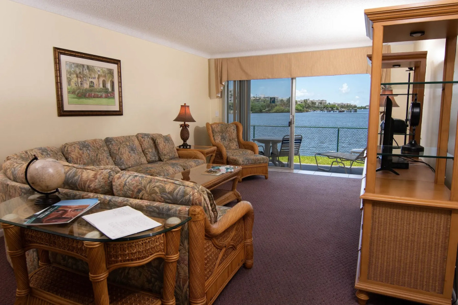 Palm Beach Waterfront Suites