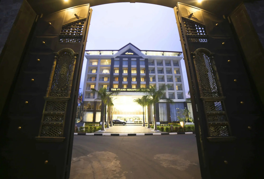 The Grand Mountain Hotel