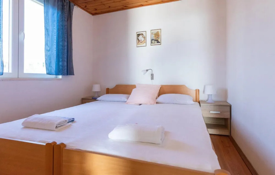 Stunning Home in Komarna With 2 Bedrooms and Wifi