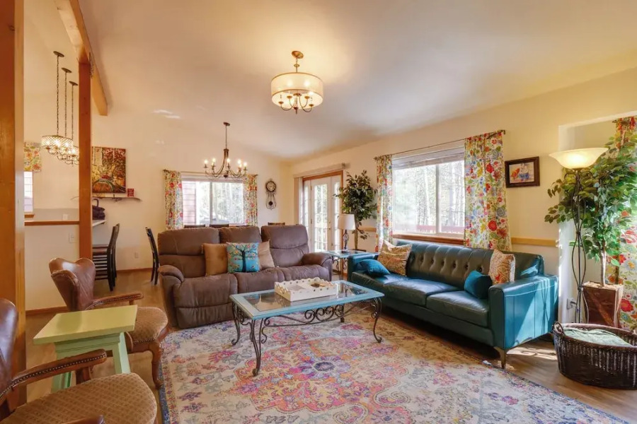 Homey Dog-friendly Retreat w/ Deck in Dtwn Frisco!