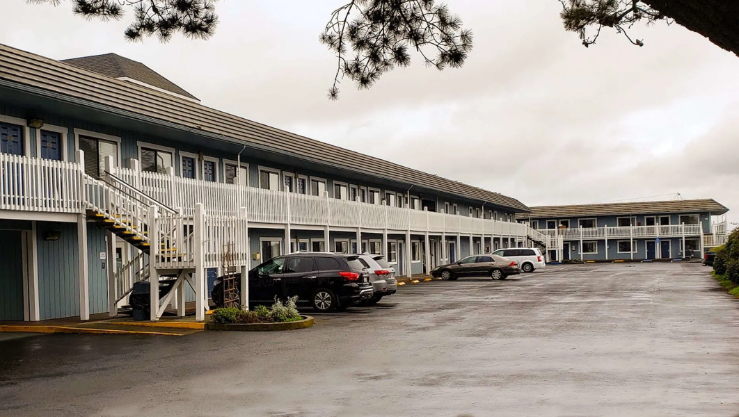 Seabird Lodge
