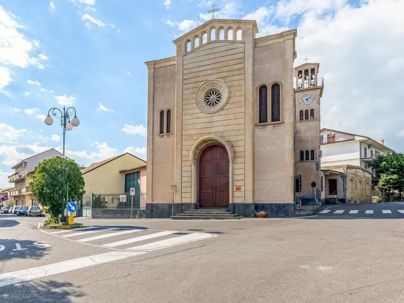 Traditional Holiday Home in Ragalna With Balcony