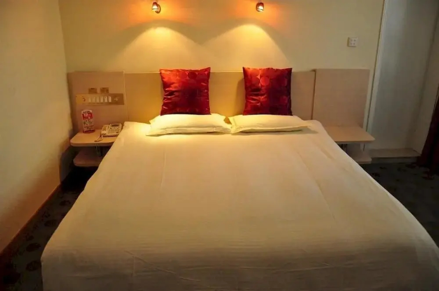 Yijia Express Hotel