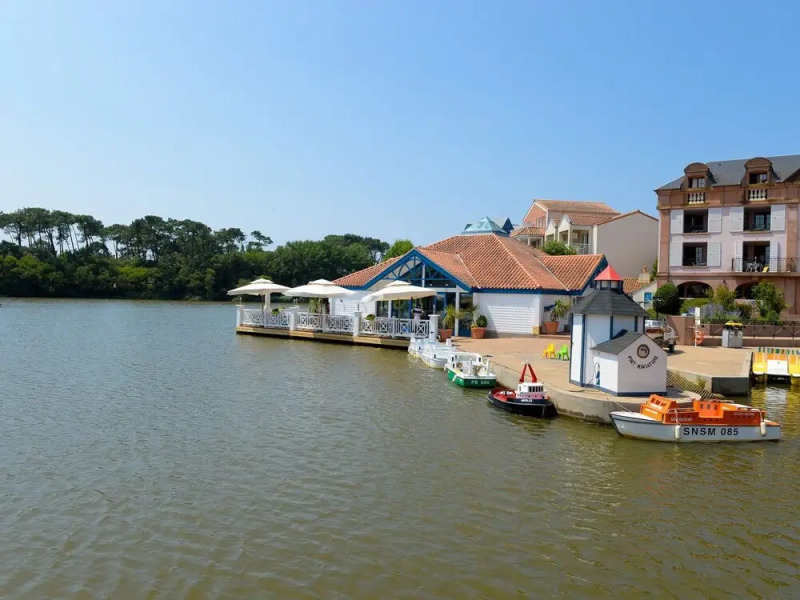 Stylish Holiday Home Located Near a Lake in the Vendée