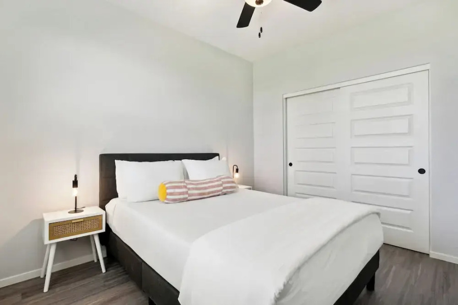 Fresh Modern Home with Pool BBQ