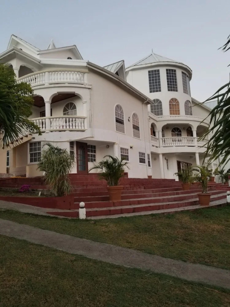 Savannes Bay Garden Inn