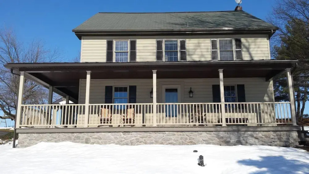 Country Log House Farm Bed and Breakfast