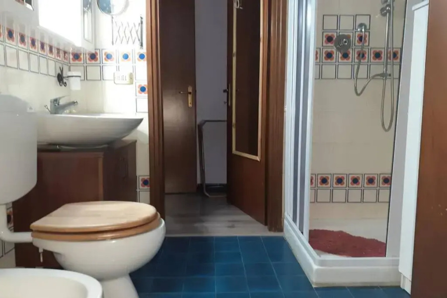 Piccolo Paradiso (Adults Only)