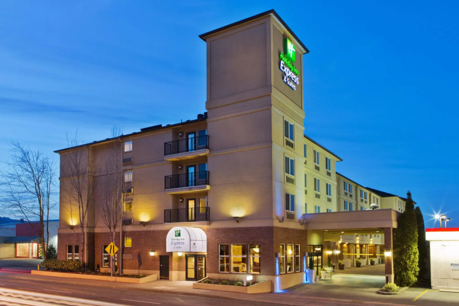 Holiday Inn Express Hotel & Suites Portland-NW Downtown by IHG