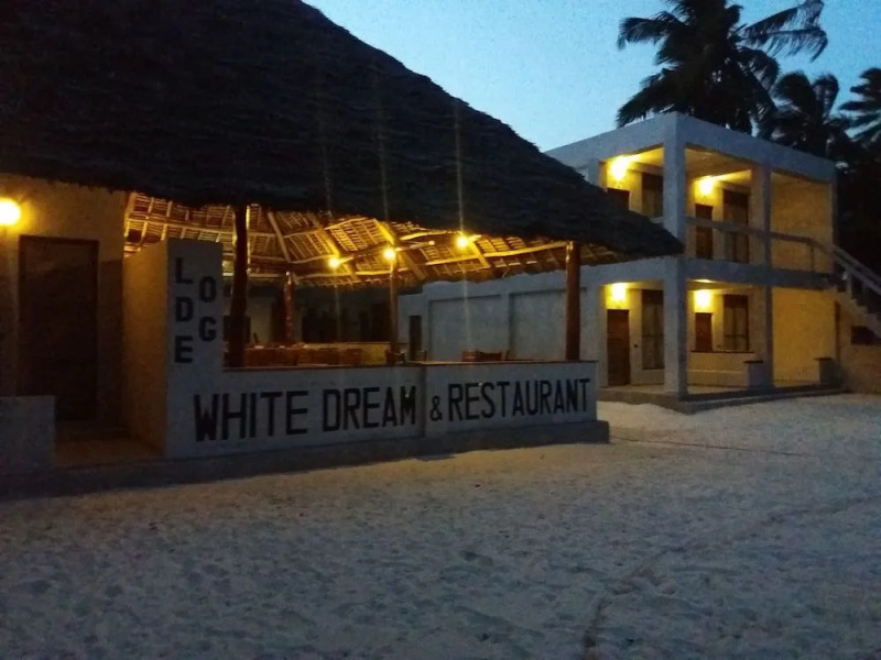 White Dream Lodge & Restaurant