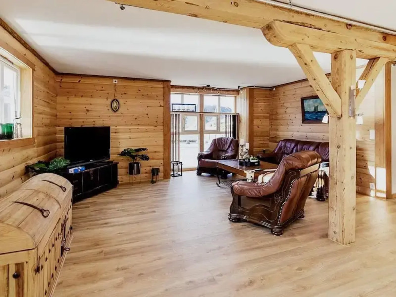 10 Person Holiday Home in Midsund