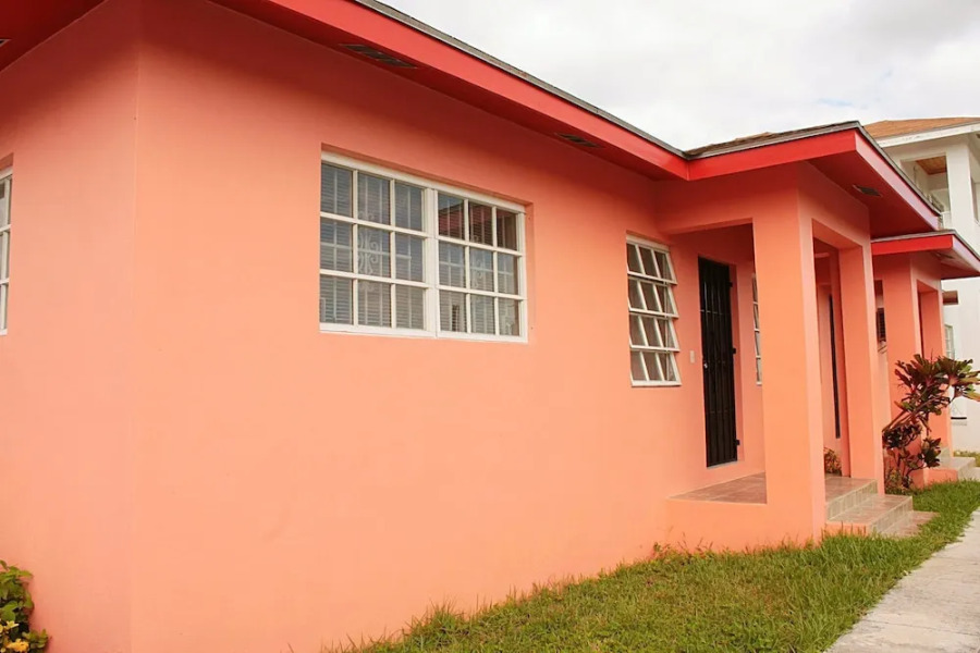 Tropical Gardens Apartment