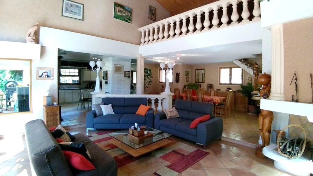 Villa With 4 Bedrooms in Puget-théniers, With Wonderful Mountain View, Private Pool and Enclosed Garden - 40 km From the Slopes