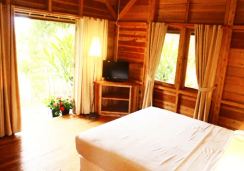 Kebun Mawar Situhapa Hotel