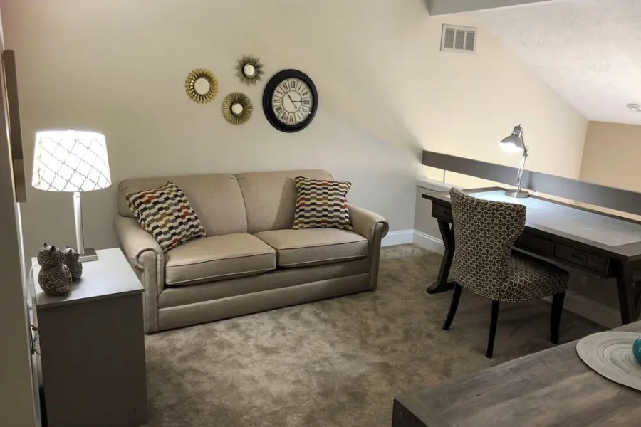 Harbor Springs Condo ~ 6 Mi to Lake Michigan!