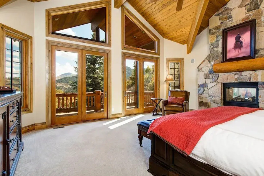 8523 Parleys Ln Home by RedAwning