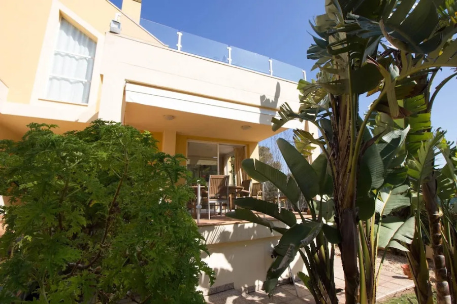 House With 4 Bedrooms in Los Monasterios, With Wonderful sea View, Poo