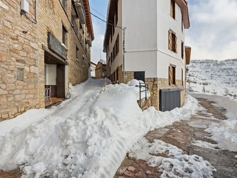 Pleasant Apartment in Gudar With Heating