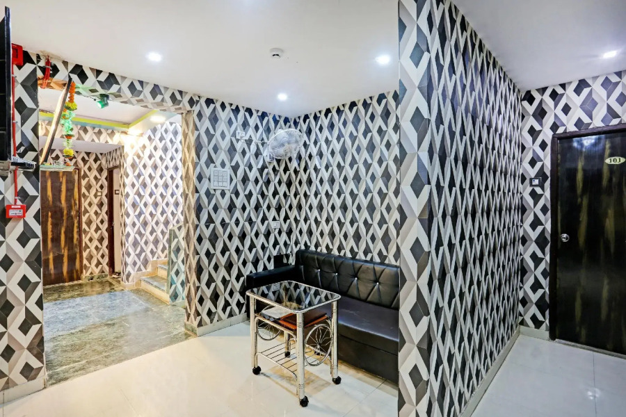 OYO 79851 Hotel Sai Nitya Residency