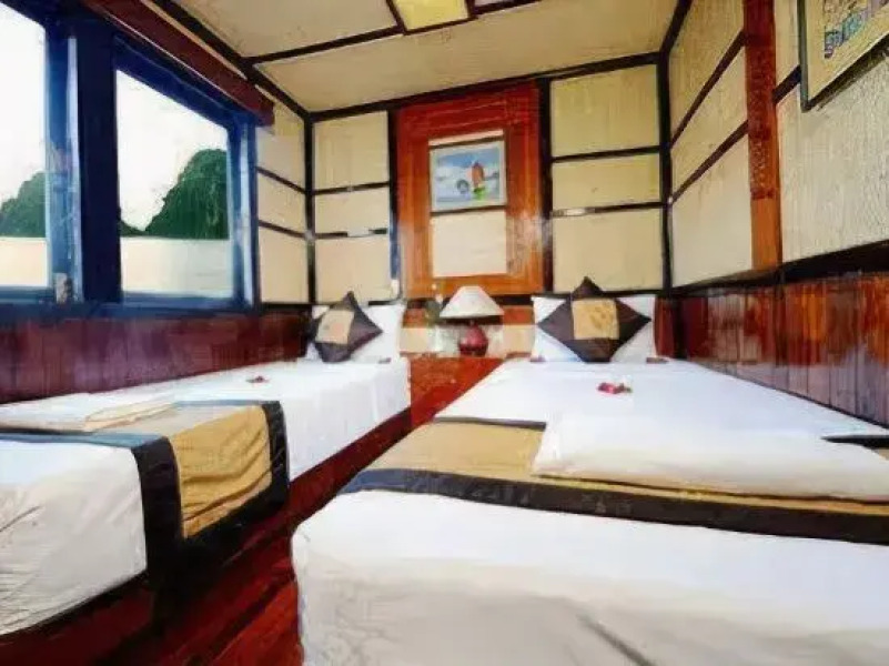 Imperial Junk Halong