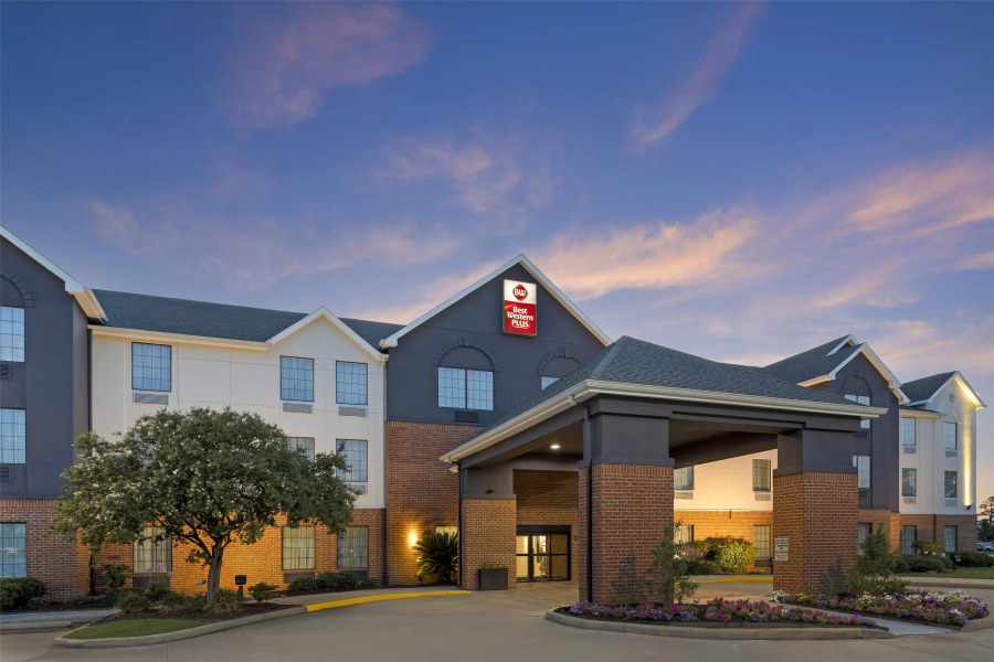 Best Western Plus Executive Hotel & Suites