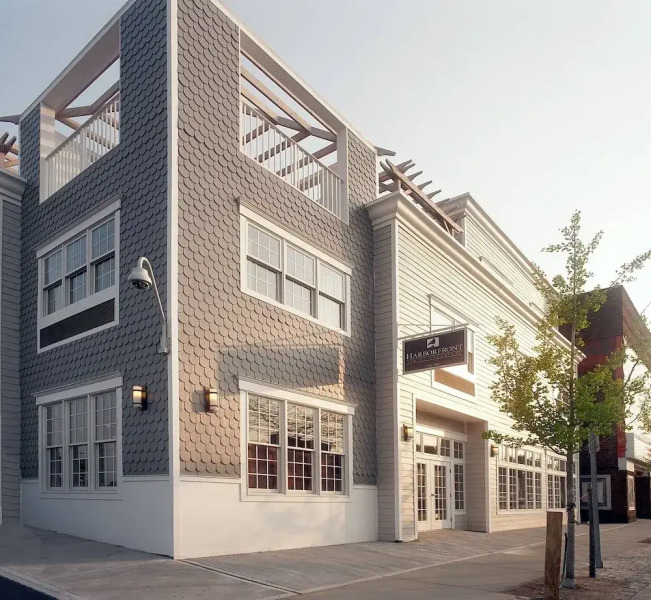 The Harbor Front Inn