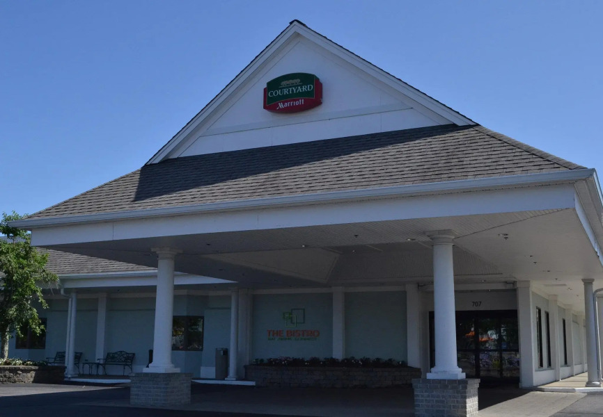Courtyard By Marriott Cape Cod Hyannis