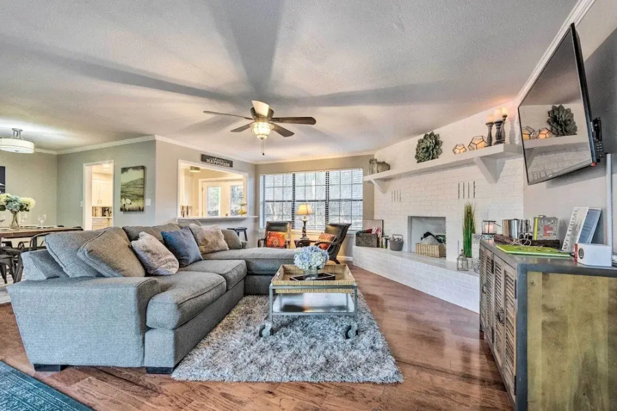 Lake Views, Boat Dock, Patio, Game Room, Fire Pit!