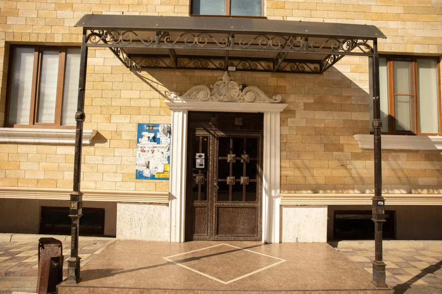 Bon voyage на улице Юсупова