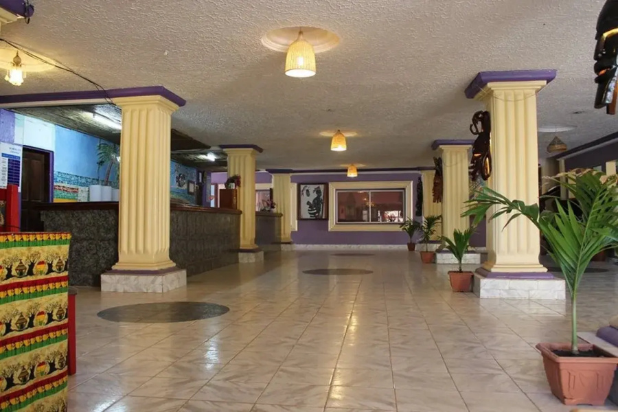 Palm Beach Hotel