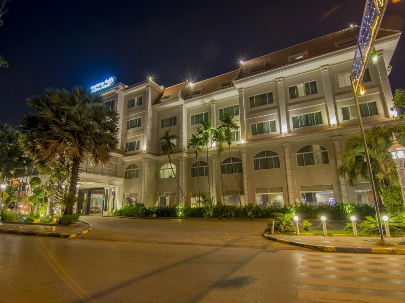 Angkor Riviera Hotel