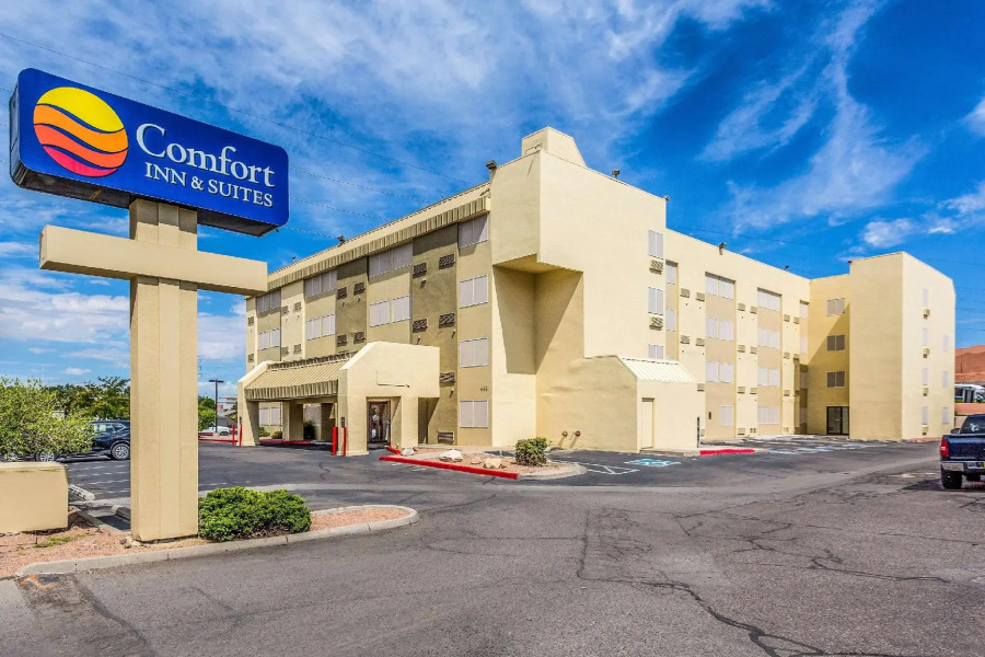 Baymont Inn & Suites