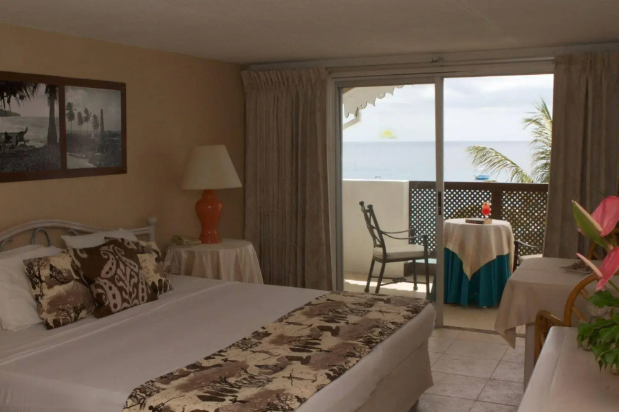 Tropical Sunset Beach Apartment Hotel