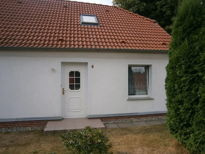 Charming Apartment in Wischuer with Private Terrace