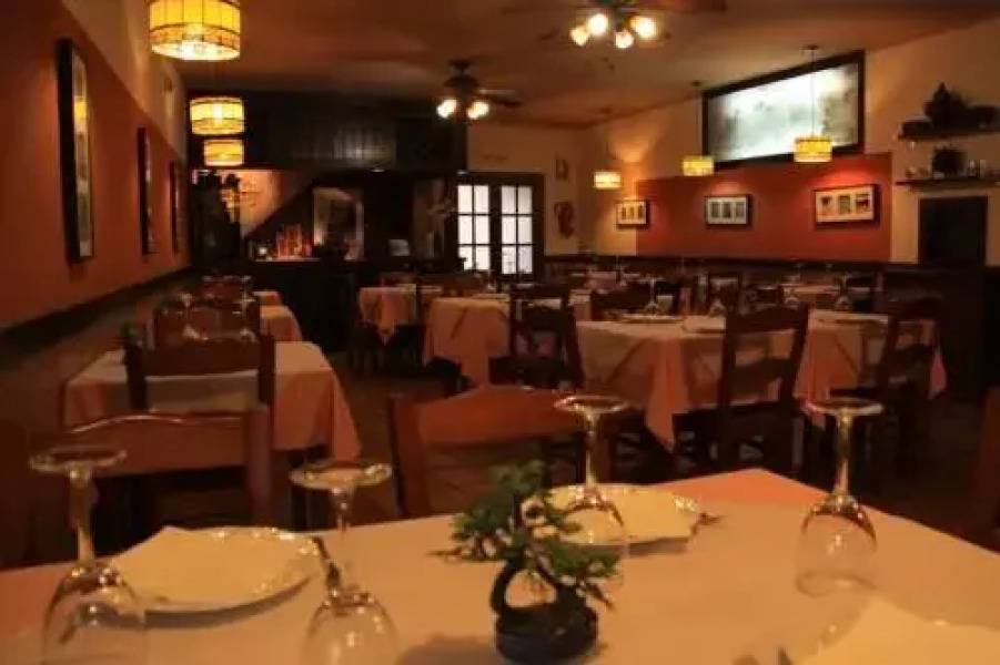 Hotel Hermanos Pilar