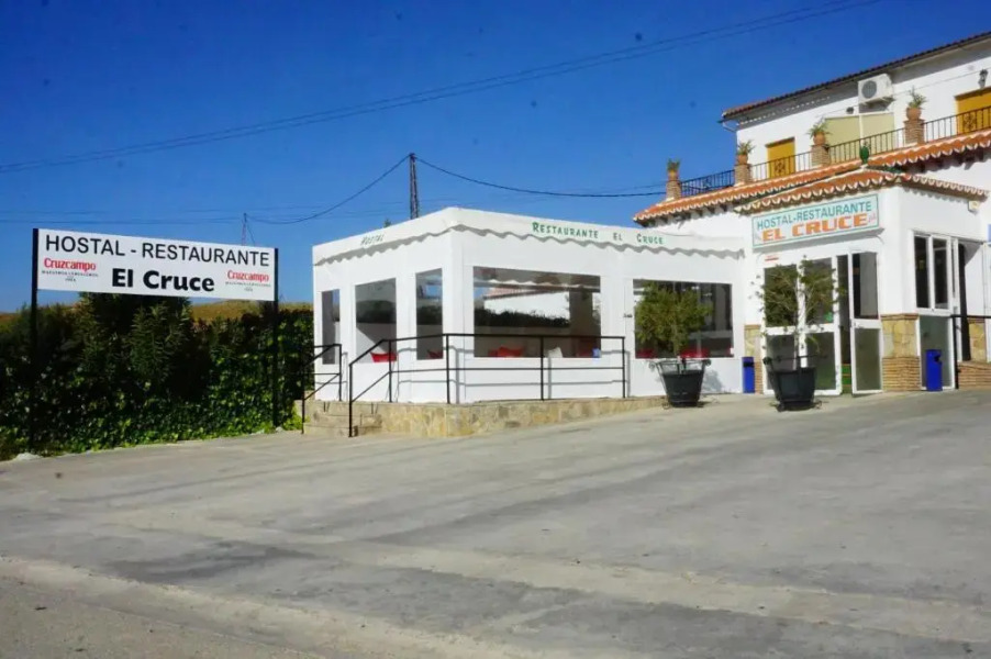 Hostal restaurante el cruce
