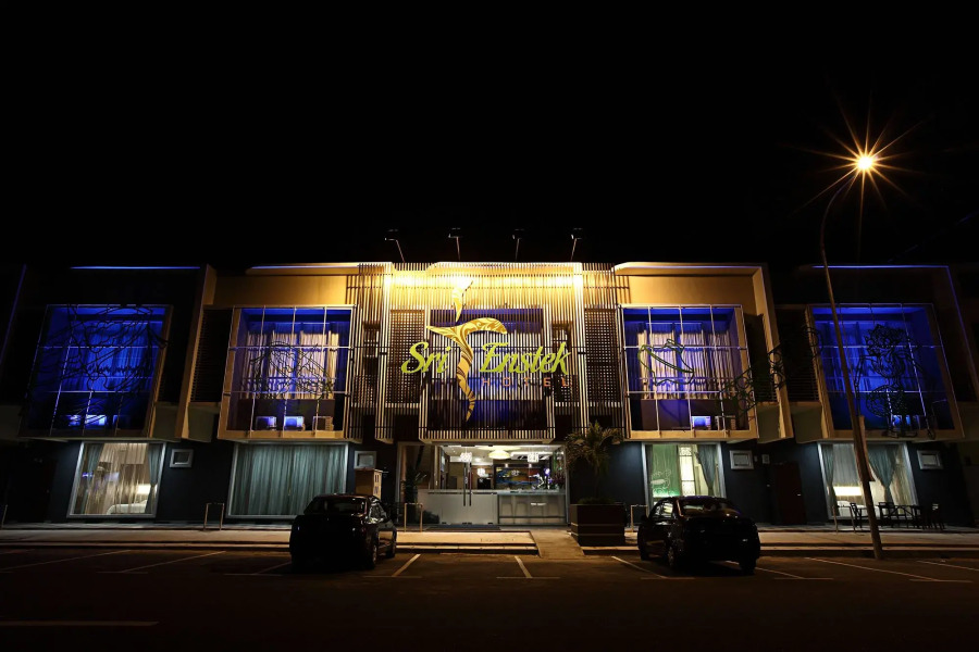 Sri Enstek Hotel - KLIA