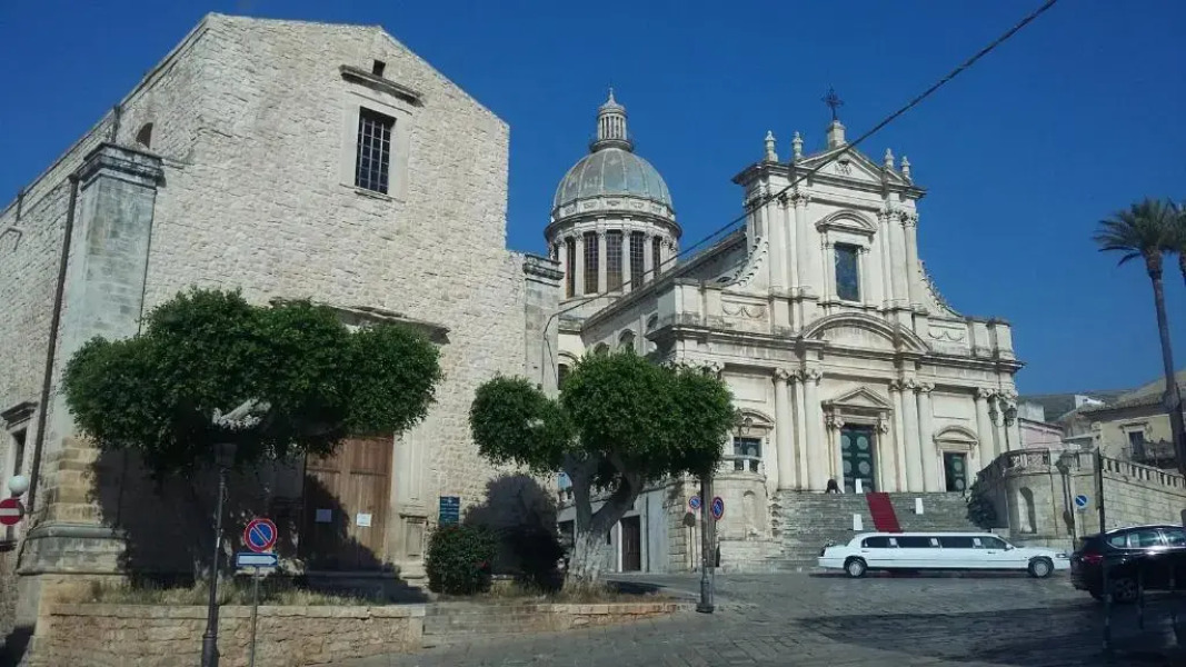 mansarda vista mare tra i luoghi di Montalbano
