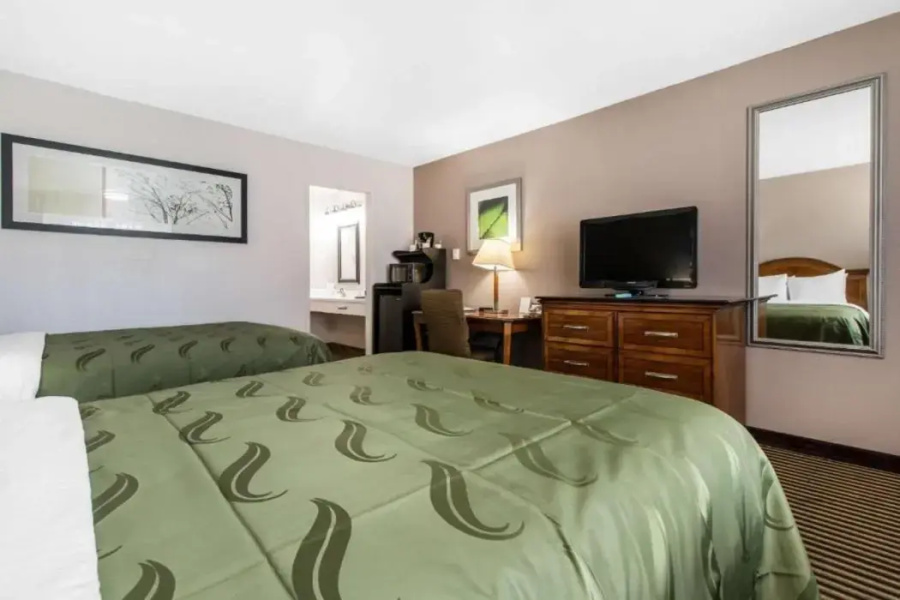 Ramada Bayside Inn & Suites Eureka