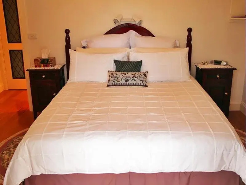 Mount Roland Country Lodge