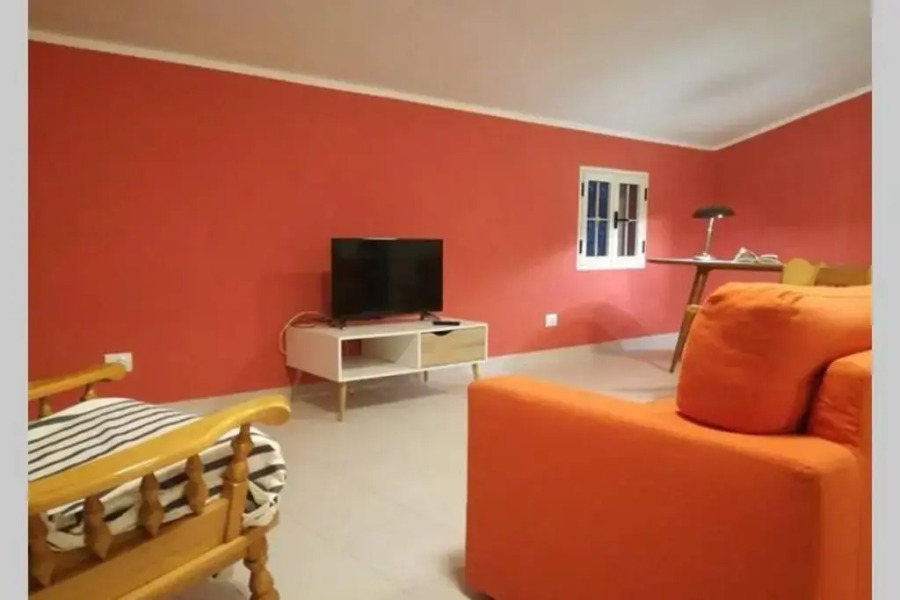 Relax house with swimming pool and a big garden