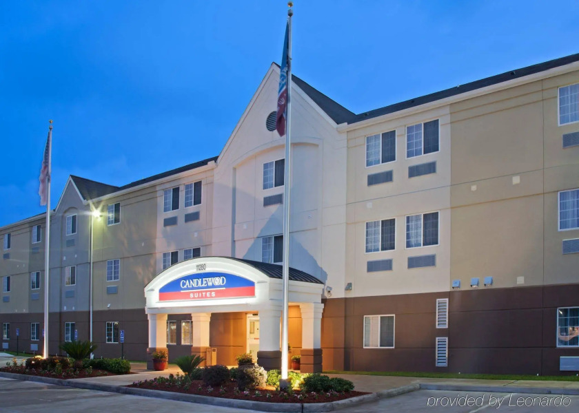 Candlewood Suites Houston Westchase/ Westheimer. by IHG