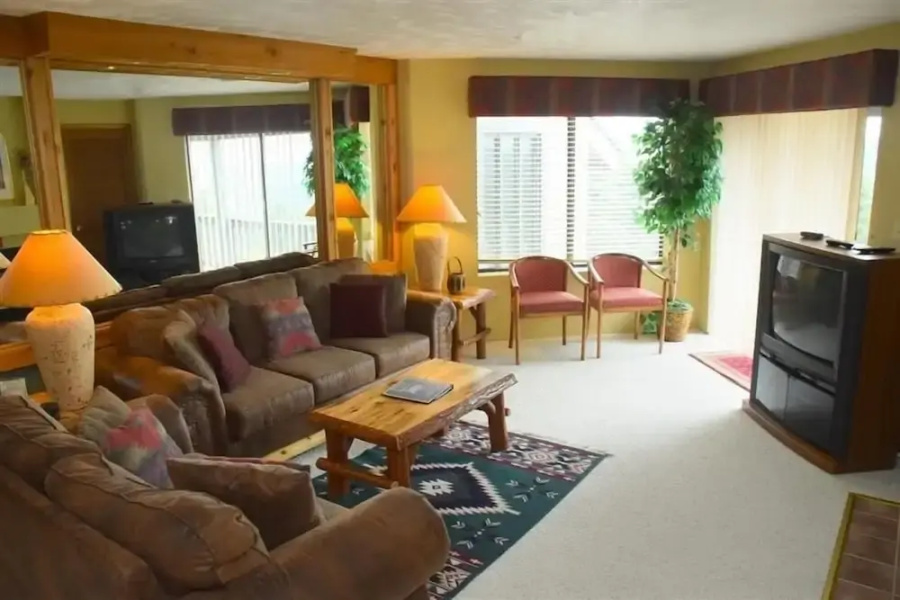 Seven Springs 3 BR Condo, Mountain Views! by RedAwning