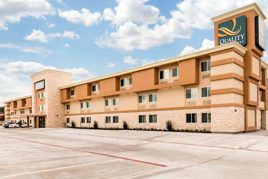 Quality Inn & Suites Plano East - Richardson