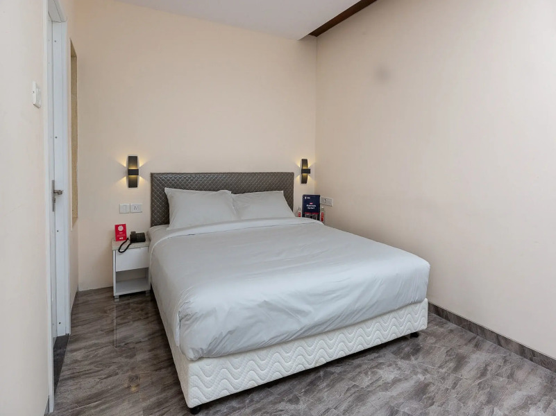 OYO 20021 Flagship Siruseri OMR