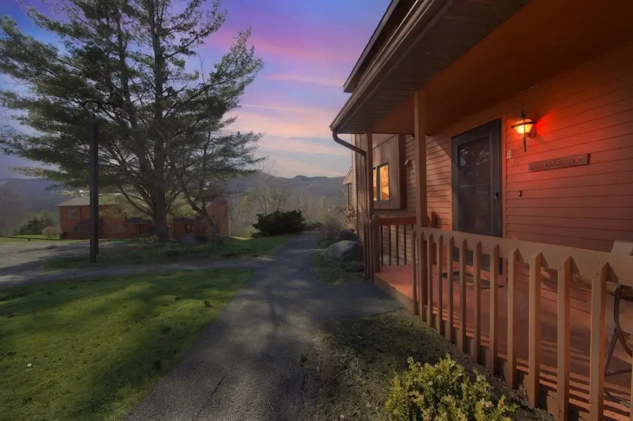 Rumor 39O - Upgraded Townhome With Woodsy Views 3 Bedroom Townhouse by The Summit at Gore Mountain