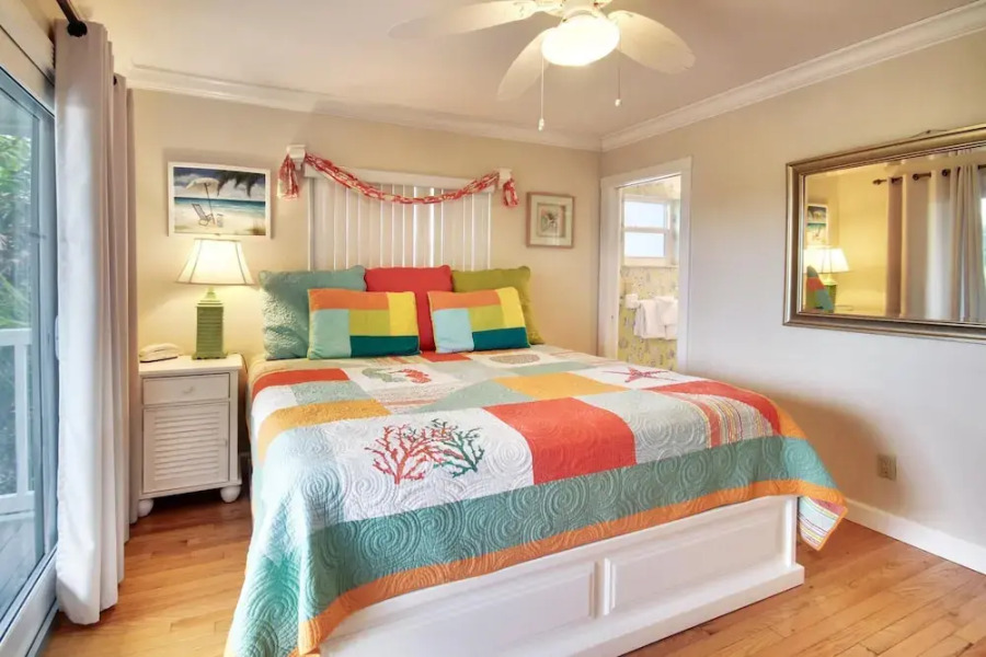 Sunset Villas 3 Million $ Views/2 Balconies/bbq/pool