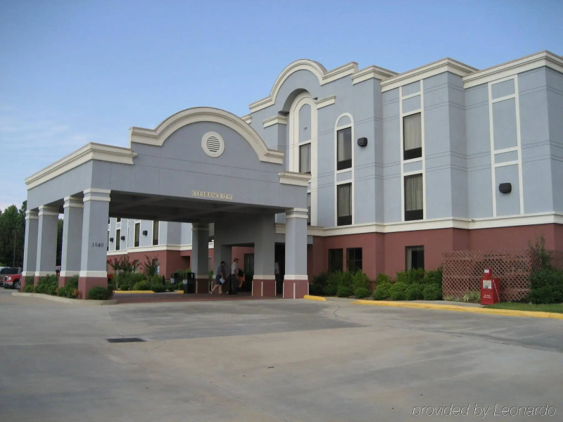 Holiday Inn Express & Suites Grenada by IHG