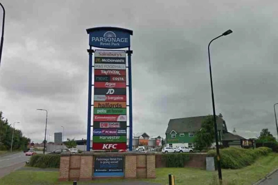 Stylish and Immaculate 2-bed Apartment in Leigh