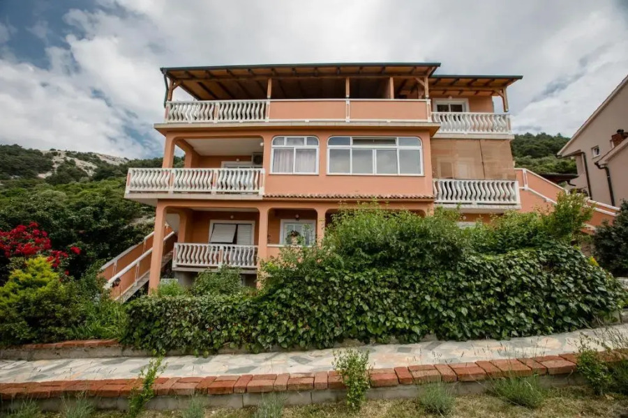 Apartments Šćerbe 3103